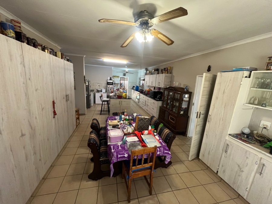 4 Bedroom Property for Sale in Geelhoutpark North West